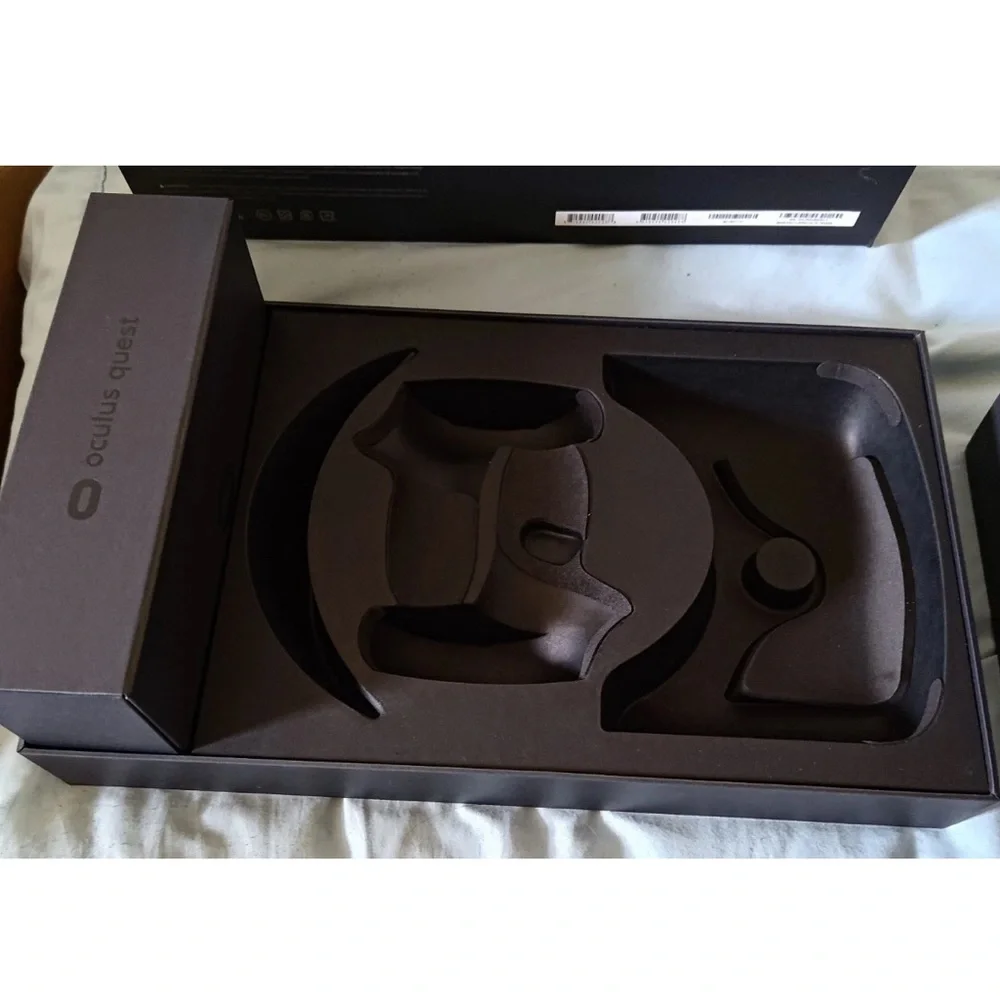 Meta Quest Oculus black Empty box only